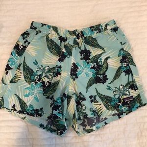 Patagonia printed 5” shorts
